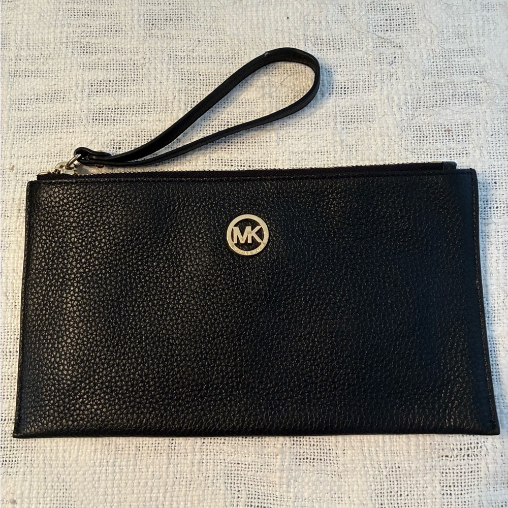 Michael Kors pebble leather Black and Gold wristlet